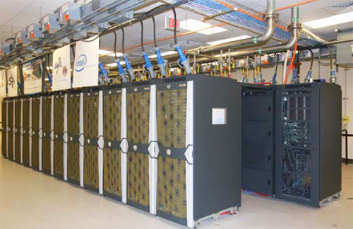 I rack del supercomputer Encanto (Foto cortesia New Mexico Computing Applications Center, Tutti i diritti riservati)