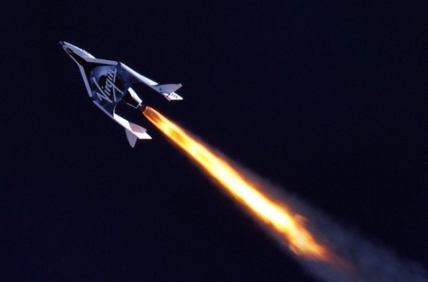 La navicella SpaceShipTwo di Virgin Galactic durante il test di volo supersonico (Foto cortesia MarsScientific.com/Clay Center Observatory. Tutti i diritti riservati)