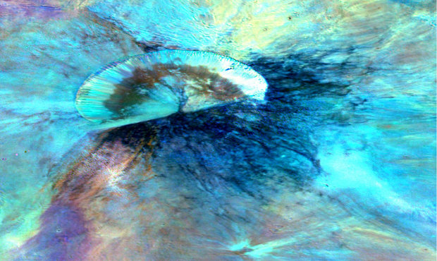 Il cratere Antonia sull'asteroide gigante Vesta (Immagine NASA/JPL-Caltech/UCLAMPS/DLR/IDA)