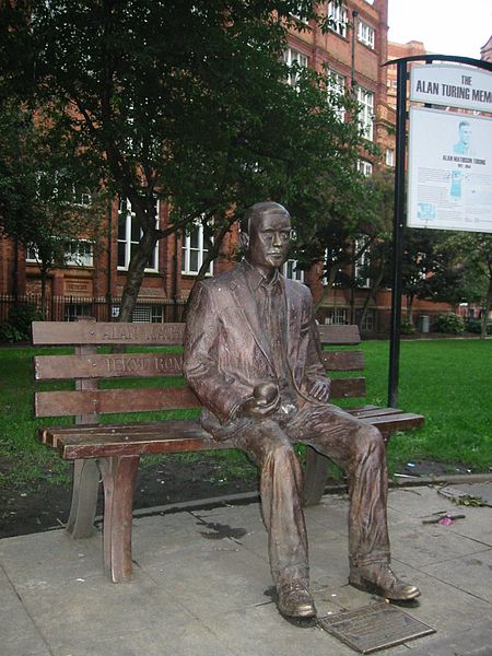 Statua di Alan Turing al Sackville Park di Manchester Statua di Alan Turing al Sackville Park di Manchester